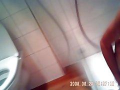 Fshehur cam tim të vjetër nëna e gruas