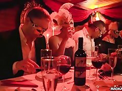 Magma e filmit fetish swinger partisë