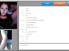 E bukur zonjë treguar tits, dhe thellësisht e thith gishtin e saj